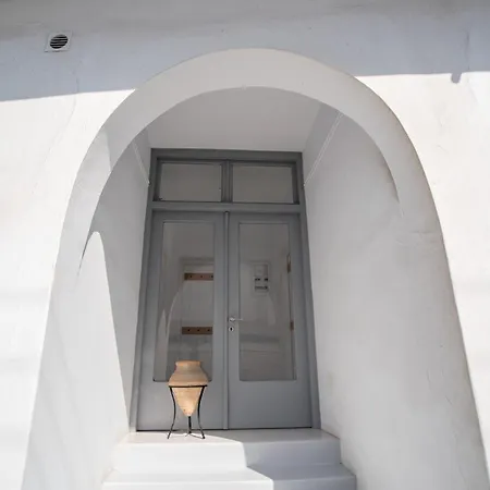 Helmos Premium Naxos City